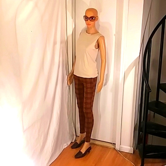 ๐ฅ Like New Prada Brown Leather Kitten Heel Loafers - Picture 15 of 16